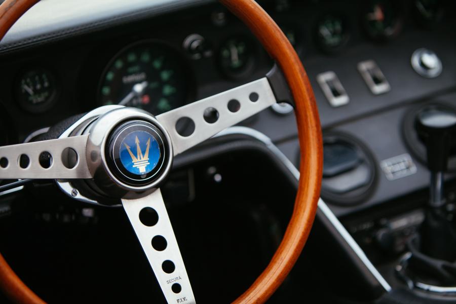 Панель приборов Maserati Ghibli Spyder (AM115S) 1969 года  (фото 14 из 20)